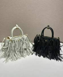 Picture of Prada Handbags _SKUfw242321418fw
